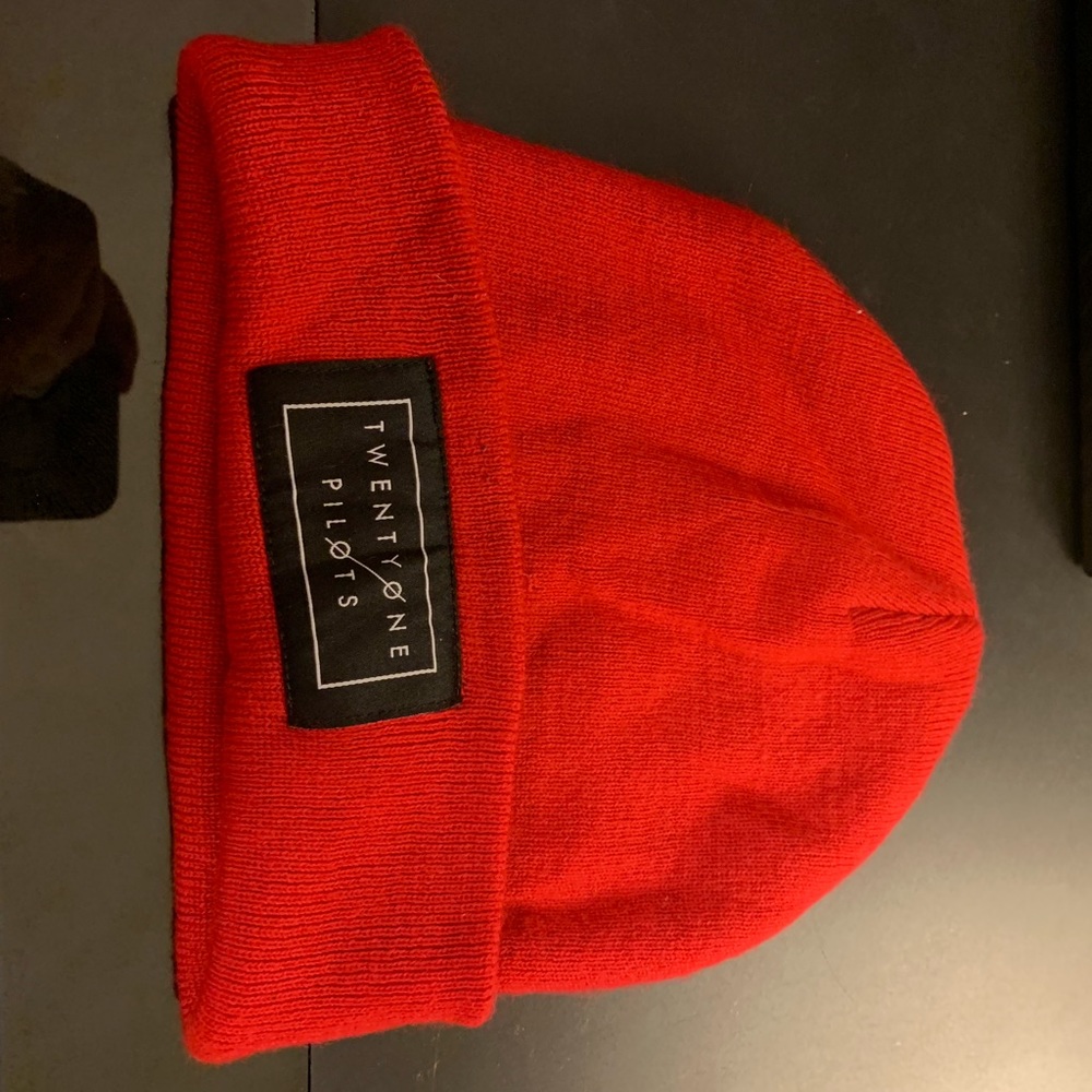 TWENTY ONE PILOTS BEANIE